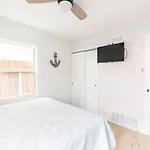 Beach Home W Ac- 5 Bedroom - Free Parking - Ev Charge